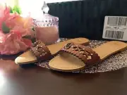 Victoria's Secret Lasercut Sandals Sz 6 NIB