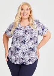 [Taking Shape] Taking Shape Scoop Neck Short Sleeve Top Size 16 in Navy Print - Plus Size Women's Clothing Navy Print