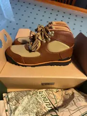 Danner Women's Jag Hiking Boots - Brown/Khaki Size 8 NIB