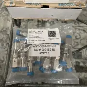 (10) Swagelok CUSTOM VCR SPOOL 1/4" MVCR x FVCR , 316 Stainless OAL = 2.75”