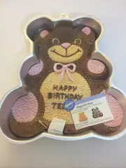 2002 Wilton Huggable Bear Cake Pan Mold Teddy Honey Baby Bear #2105-4943