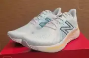 New Balance Women's Fresh Foam Vongo v5 Size 10 Wide White/Light Mango