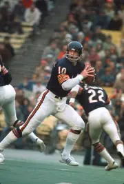 Bobby Douglas Chicago Bears drops back to pass v the San Francisc- 1974 Photo