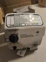 Honeywell OEM - K, Gas Control Valve WV8840B1118 NEW In Box Natural Gas