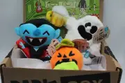 Bark Box Howl-o-Ween Party 3 Plush Dog Toys XS-S Yak-O Sheet Faced Droolcula NWT