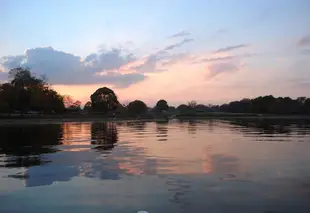 佛克碼頭湖濱汽車旅館