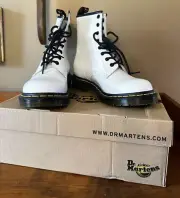 Dr. Martens 1460 New Pascal Virginia Leather Lace Up Boots Womens Sz 9 White DOC