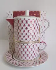 Lomonosov Pink Net Porcelain 22-karat gold Teapot Cup Saucer Set Solo Russia Box