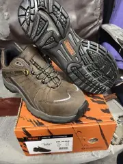 Worx by Red Wing steel toe shoes #5016 Size 8.5WW