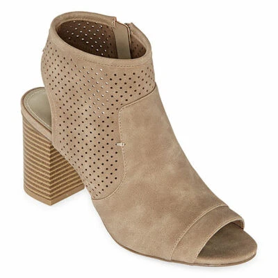 a.n.a. Women' s Tasha Zip Peep Toe Block Heel Booties Taupe Size 11M NEW