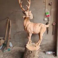 在飛比找Yahoo!奇摩拍賣優惠-現貨 木雕紅木擺件開業送禮木雕鹿擺件實木大型根雕藝術品大件客
