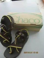 Chaco women’s 6 Z2 Vibram Unaweep sport sandals brownie brown yellow gold EUC