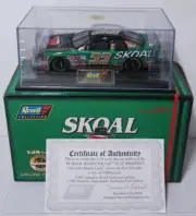 1998 Revell KEN SCHRADER #33 Skoal Bandit Chevy Bud Shootout 1:24 Case & Box