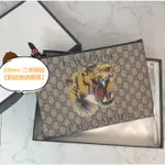 現貨免運 GUCCI 古馳 虎頭印花 老花LOGO 帆布 手拿包 473904