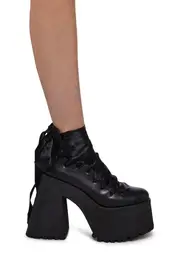 [Sugar Thrillz] Dancing Hearts Platform Boots - Black
