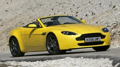 Aston Martin V8 Vantage Roadster 120 Piece Jigsaw Puzzle