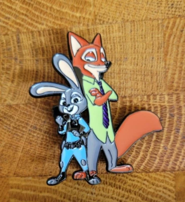Zootopia ~ Pin ~ Enamel & Metal ~ Cartoon ~ Nick & Judy