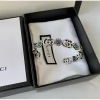 在飛比找Yahoo!奇摩拍賣優惠-Gucci  花朵純銀手環