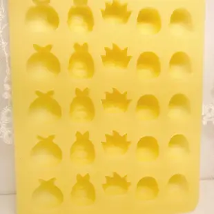 角落生物 矽膠材質 25個入 立體造型 製冰盒 巧克力模型