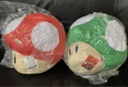 Super Mario Extra Large Plush Mushroom 1Up Set
