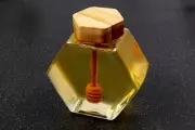 x1 Empty Hexagon Glass Jar with Honey Dipper Lid