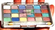 Clairs Eye Shadow New 24 Shades Purse Size Compact 2-sided Applicator 2.5"X4.5"
