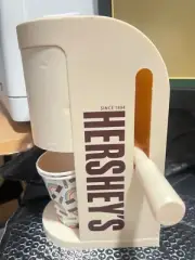 Hershey's Chocolate Drink Maker Hot/Cold Drinks Includes Cups FB39508(3B)