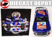KYLE LARSON 2021 VALVOLINE INSTANT OIL CHANGE 1/24 ELITE