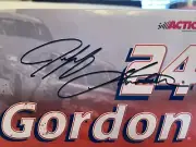 1:24 Pepsi Racing Jeff Gordon Autographed Limited Edition Stock Car