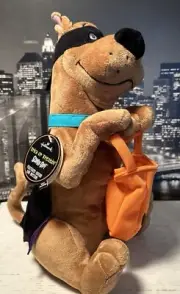 Hallmark Trick or Treatin’ Scooby Doo Sound Motion NWT Plush Stuffed Animal New
