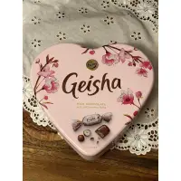 在飛比找蝦皮購物優惠-芬蘭 Geisha 限定心型 立體糖果巧克力 空鐵盒