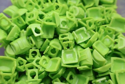 10 LEGO minifigure backpacks parts city town