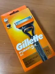 [Gillette] Fusion Manual Razor - 1 Razor + 2 Cartridge [SEALED, Fusion5]
