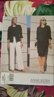 Vogue Pattern 2390 Anne Klein Jacket Skirt Pants Sizes 6 8 10 UNCUT