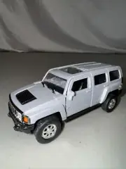 Welly Hummer H3 Die Cast Car 43629 Licensed 4 1/2 Inches Pullback Silver New