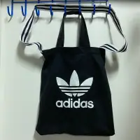 在飛比找蝦皮購物優惠-Adidas logo帆布袋購於東京