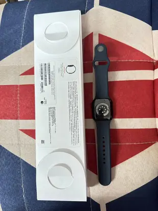 蘋果手錶 Apple Watch Series 8 GPS + 行動網路 鋁金屬 41 公釐 LTE版 使用一切正常 沒有送修過