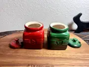 LE CREUSET SET OF 2 MINI SAUCE SPICE GREEN & RED AND JAM JAR JARS RARE NEW