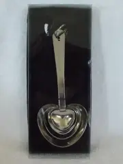 New " A Pinch Of Joy " Heart Shape Measureing Spoons Set