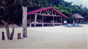 布魯昂阿興坦白色海灘小屋度假村White Beach Front and Cottages Hinugtan Resort in Buruanga