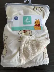 Disney Baby Winnie the Pooh Plush Baby Blanket 30" x 40" New with Tags