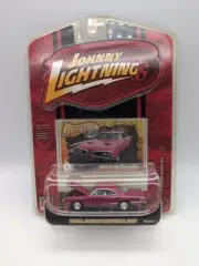 Johnny Lightning 1970 Dodge Super Bee 1:64 Diecast