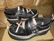 Dr. Martens NAPPA LUX ZE YOU VELVET KEMSLEY BLACK+POWDER PINK 40922001 W7 EU38