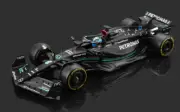 Bburago 1:24 Signature 2023 MB F1 W14 George Russell #63 Model Car