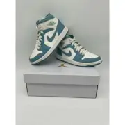 Air jordan 1 Mid University Blue Women's Size 6 New In Box