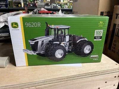 1/32 JOHN DEERE 9620R PRESTIGE COLLECTION NIB SILVER "100 YEARS OF TRACTORS"