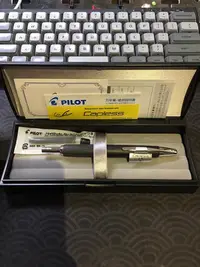 在飛比找Yahoo!奇摩拍賣優惠-【二手】日本樂PILOT鋼筆Capless按動鋼筆，復古木軸