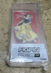 FiGPiN Disney Princesses Snow White #223 Collectible FigPin