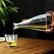 Elegant 800ML Lead-Free Crystal Whiskey Decanter with Stopper, Stylish Liquor