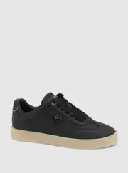 GUESS Women's Black Jazlie Low-Top Sneakers Size: 10, Faux Leather